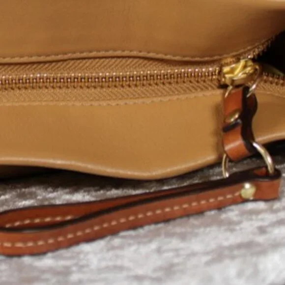 Coach Leather Hobo Shoulder Bag Tan Brown Brass Hardware NWOT - Picture 11 of 15
